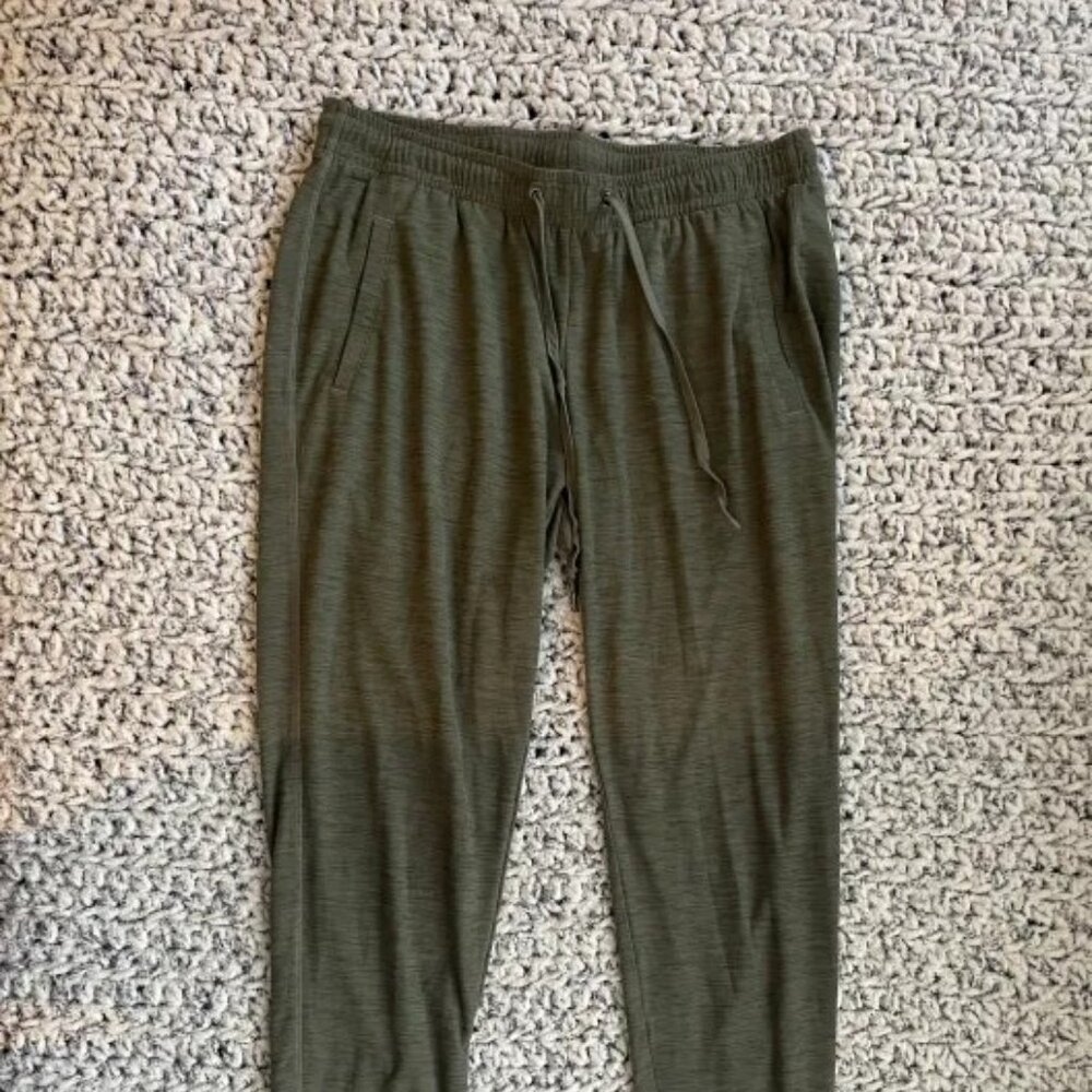 Medium Dark Green Sweatpants with Pockets